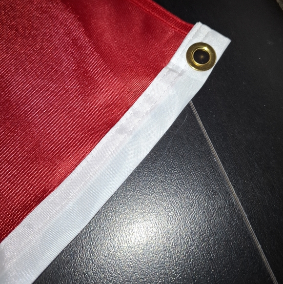 Large Canada Flag - Picture 4 of 4